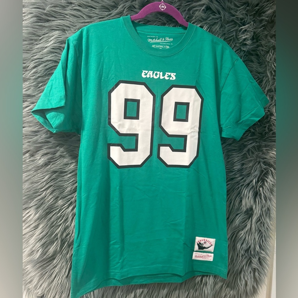 NWOT Mitchell & Ness Eagles Jerome Brown Throwback T-Shirt - Size Small